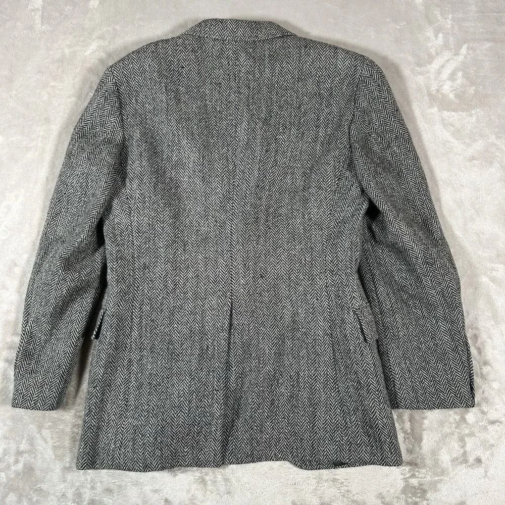 VTG Harris Tweed Blazer Mens 40R Gray Herringbone Wool Handwoven Sport Coat